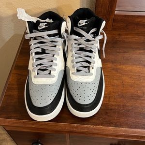 MEN'S NIKE COURT VISION MID NEXT NATURE CASUAL SHOES size 10.5